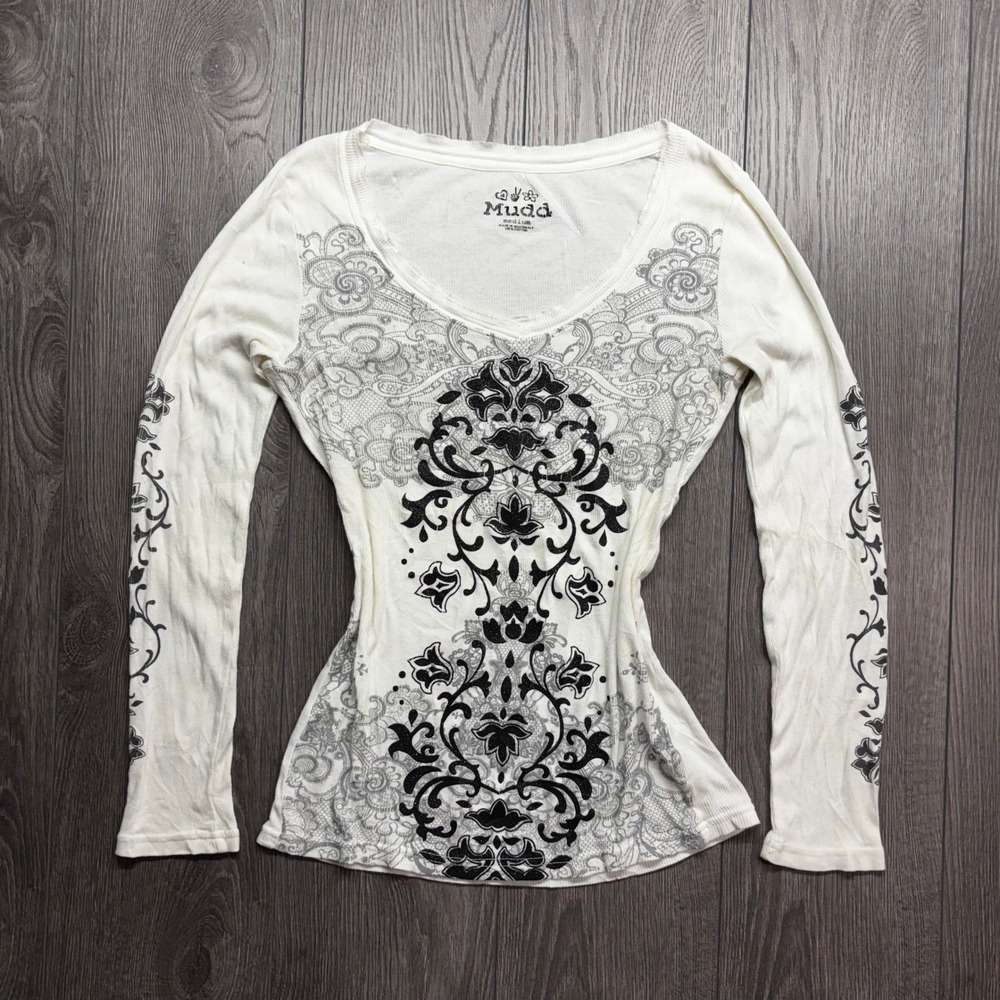 Mudd Y2K Graphic Long Sleeve Medium Ribbed Thermal Top Cream White Scroll Print